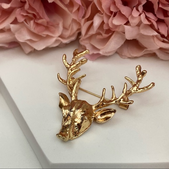 Gold Buck Deer Head Brooch Lapel Pin - Picture 10 of 16